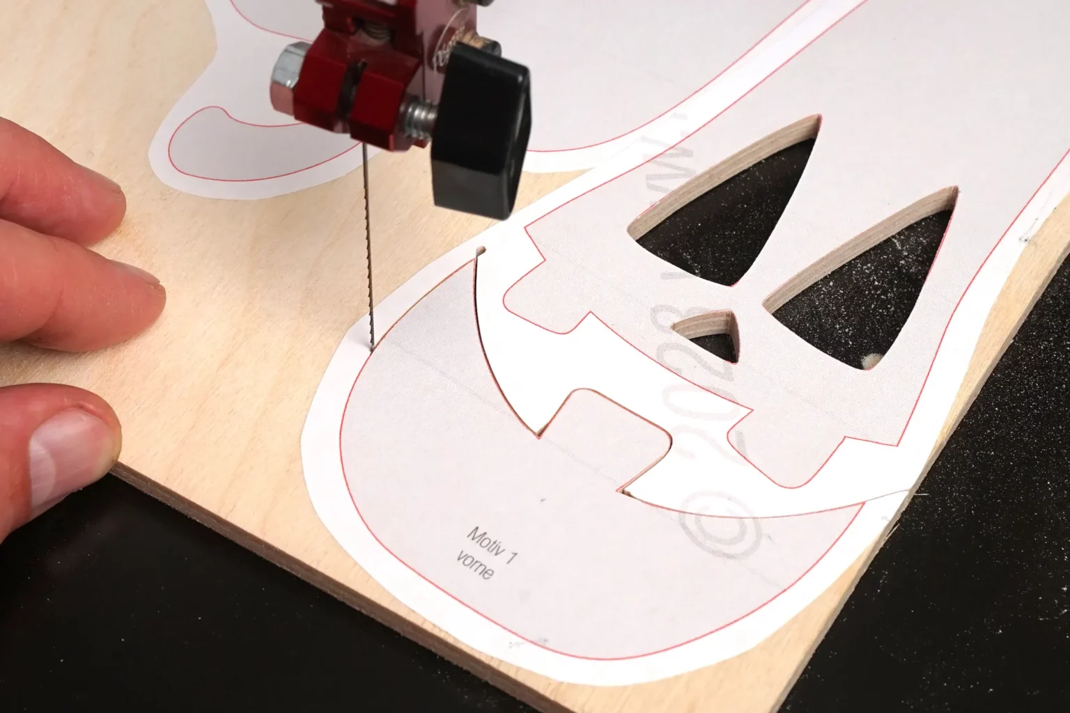 36-04a-schelmische-kuerbisse-herbst deko-laubsaege-dekupiersaege-vorlage-aussenkontur-saegen-motiv