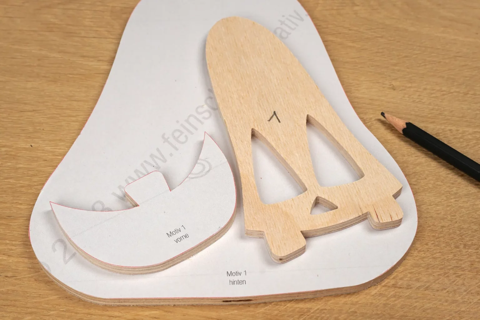 36-04b-schelmische-kuerbisse-herbst deko-laubsaege-dekupiersaege-vorlage-teile-kennzeichnen