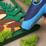 36-25a-pilzglueck-herbst deko-laubsaege-dekupiersaege-vorlage-vorbreiten-moos-apfelgruen-einkleben-klebepistole