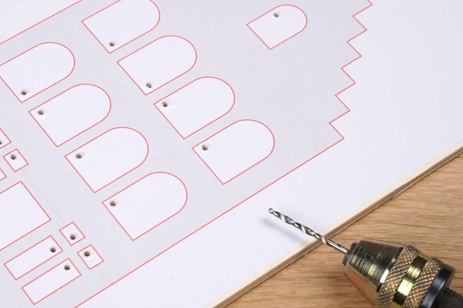 37-02-haeuserallee-deko-advent-laubsaege-dekupiersaege-vorlage-saegeblattdurchfuehrungen-bohren