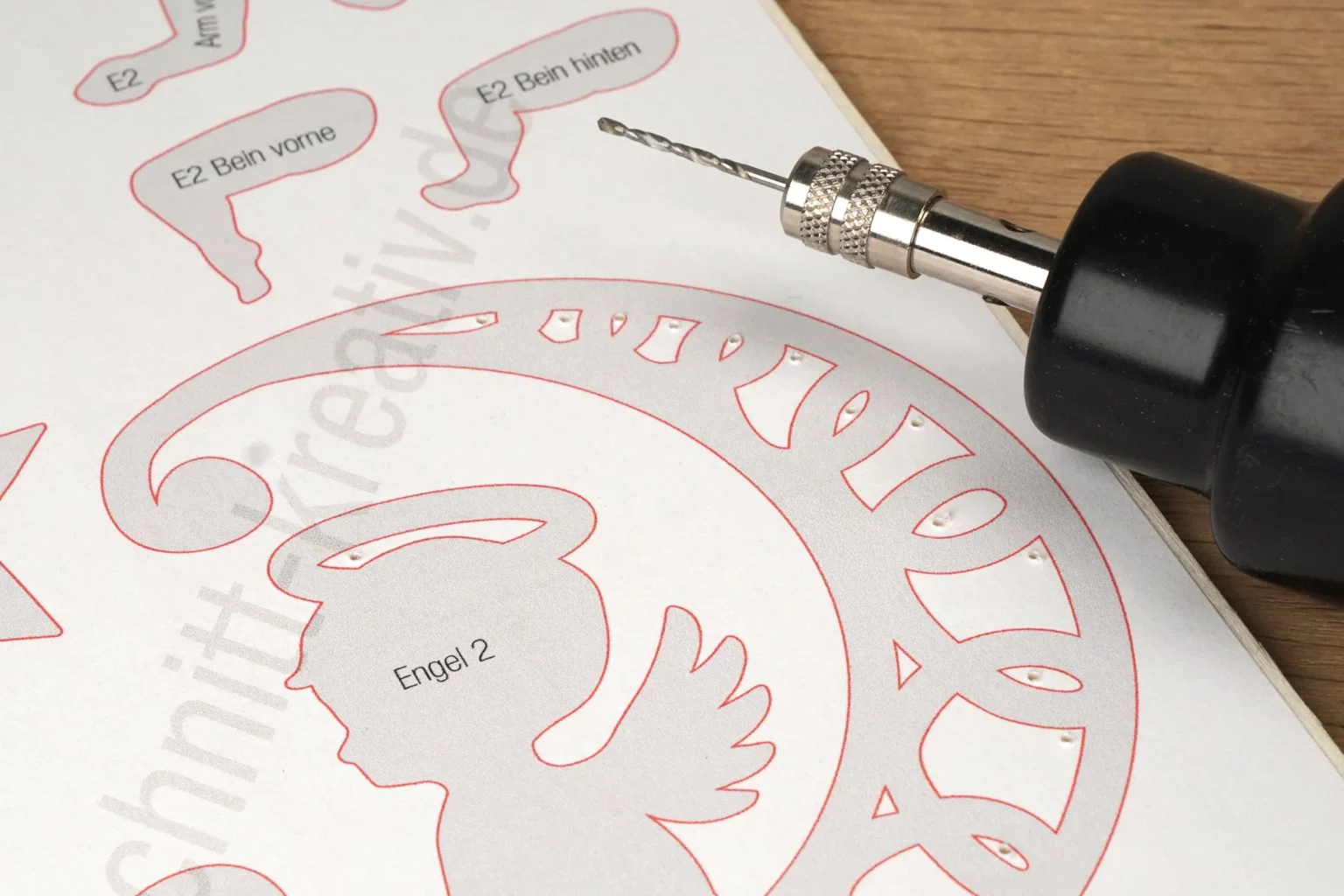 37-03-engelputten-deko-weihnachten-laubsaege-dekupiersaege-vorlage-saegeblattdurchfuehrungen-bohren