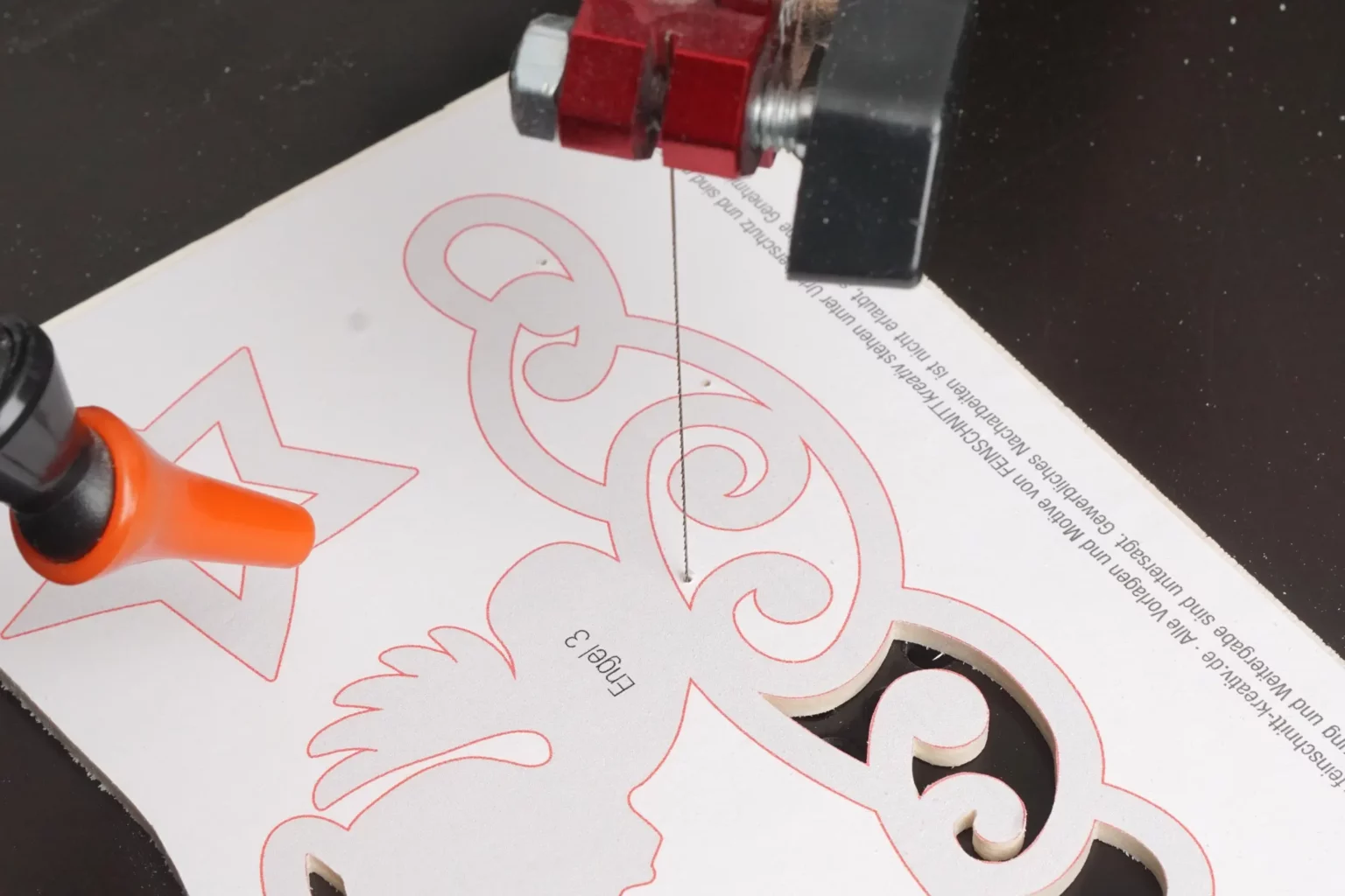 37-05-engelputten-deko-weihnachten-laubsaege-dekupiersaege-vorlage-innenschnitte-saegen