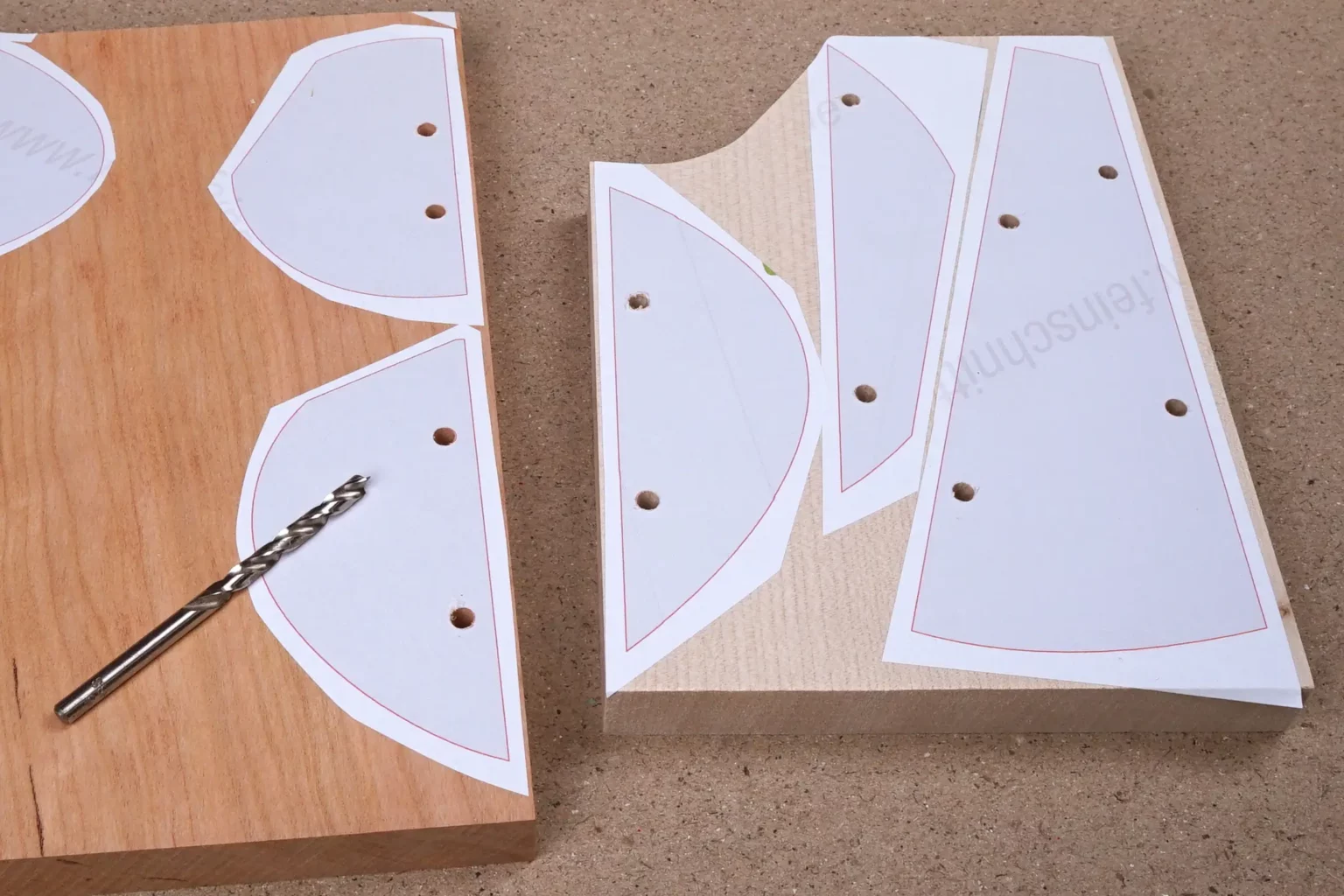 34-05-gebundene-ostereier-deko-laubsaege-dekupiersaege-vorlage-durchfuehrungen-schmuckband-bohren