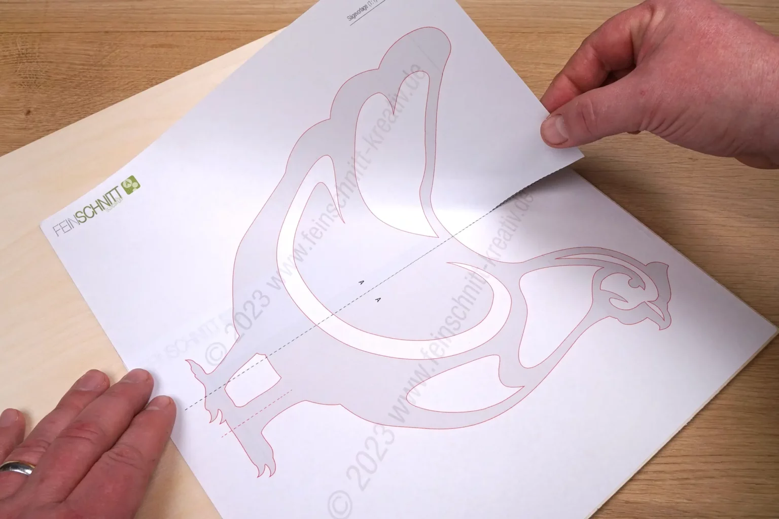 35-04-huehnerfamilie-gardendeko-laubsaege-dekupiersaege-vorlage-vorlagenpapier-aufkleben-geteilte-motive-anfuegen