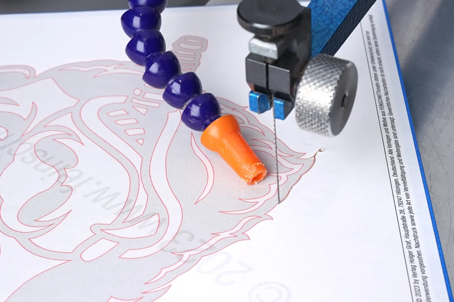 35-05-gorilla-biker-wandbild-laubsaege-dekupiersaege-vorlage-aussenkontur-saegen