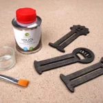 35-07-tubfix-kuechenhelfer--laubsaege-dekupiersaege-vorlage-oberflaechenbehandlung-bestreichen-holzoel-schwarz