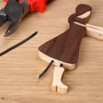 35-20-blumenmaedchen-deko-laubsaege-dekupiersaege-vorlage-2-mm-aludraht-schwarz-abzwicken-stiefel-koerper