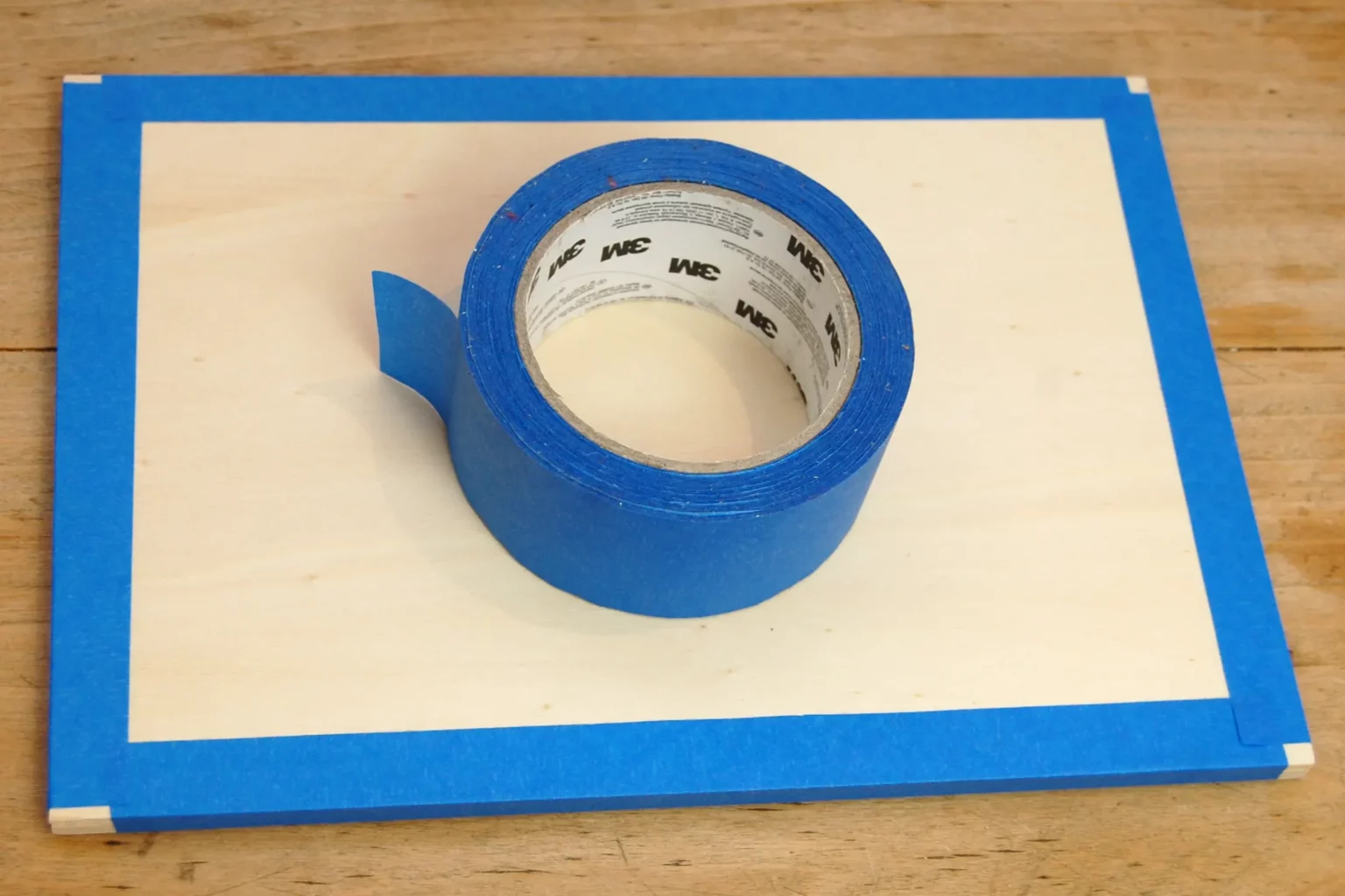 25-01-lebkuchen-und-zuckerguss-deko-laubsaege-dekupiersaege-vorlage-sperrholz-blue-tape-stapel-fixieren