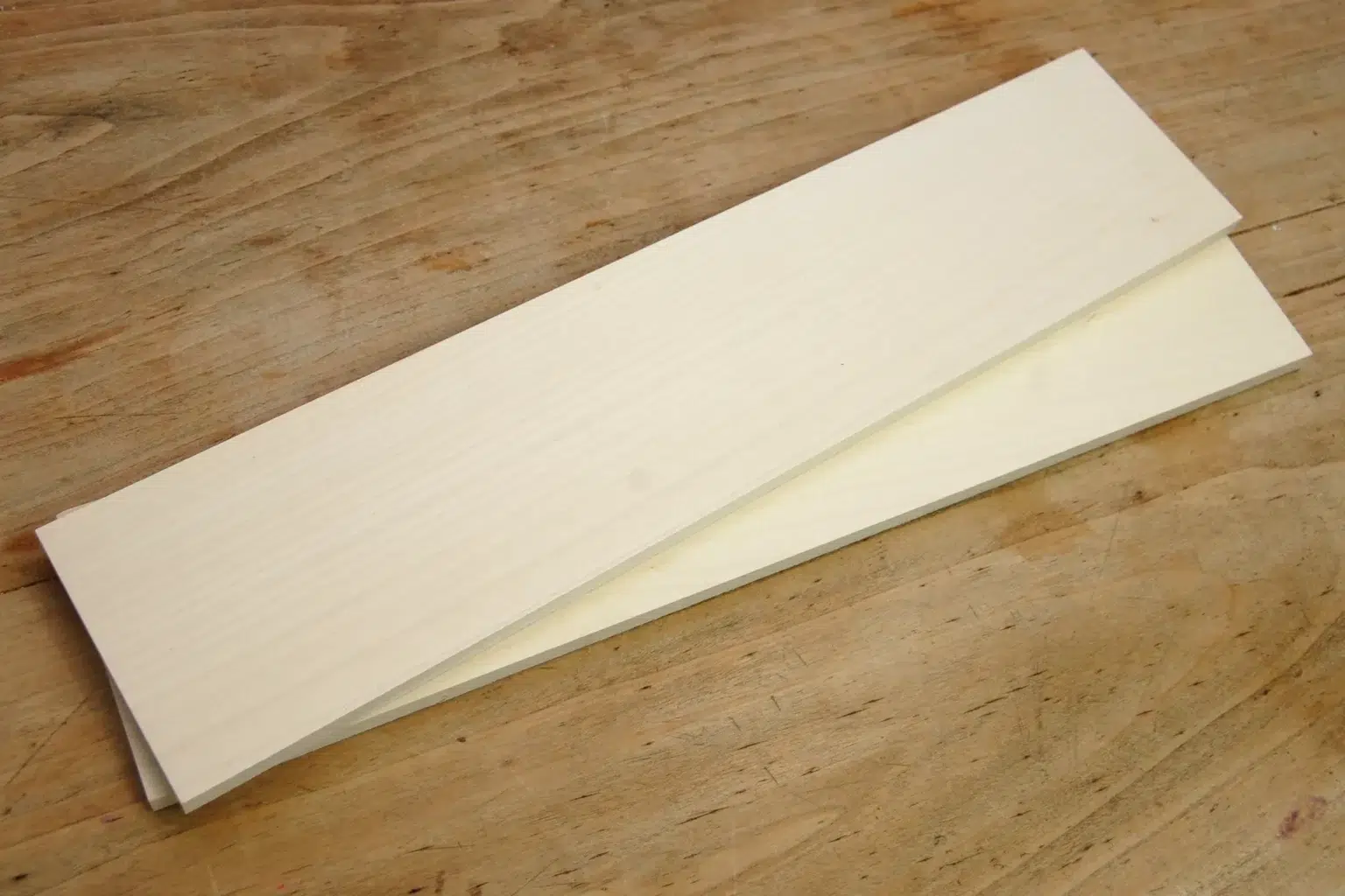 25-01a-weihnachtswald-advent-deko-laubsaege-dekupiersaege-vorlage-zwei-platten-10-mm-massivholz-bereitlegen