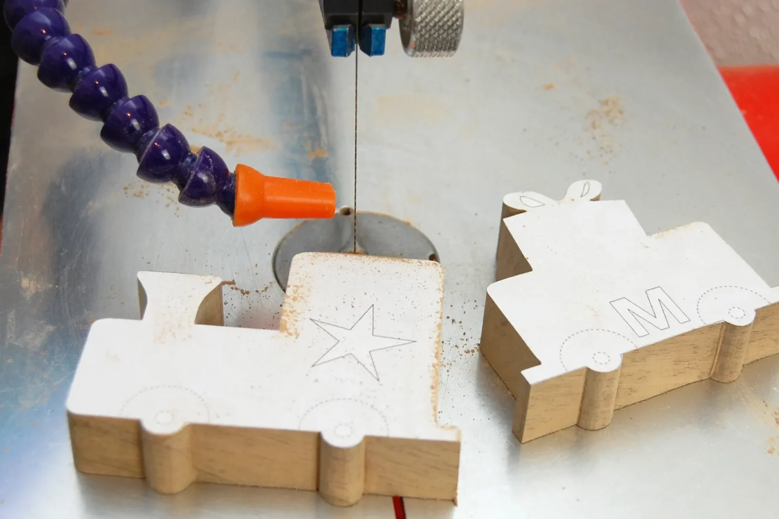 25-02-der-weihnachtsexpress-deko-laubsaege-dekupiersaege-vorlage-aussenkontur-saegen