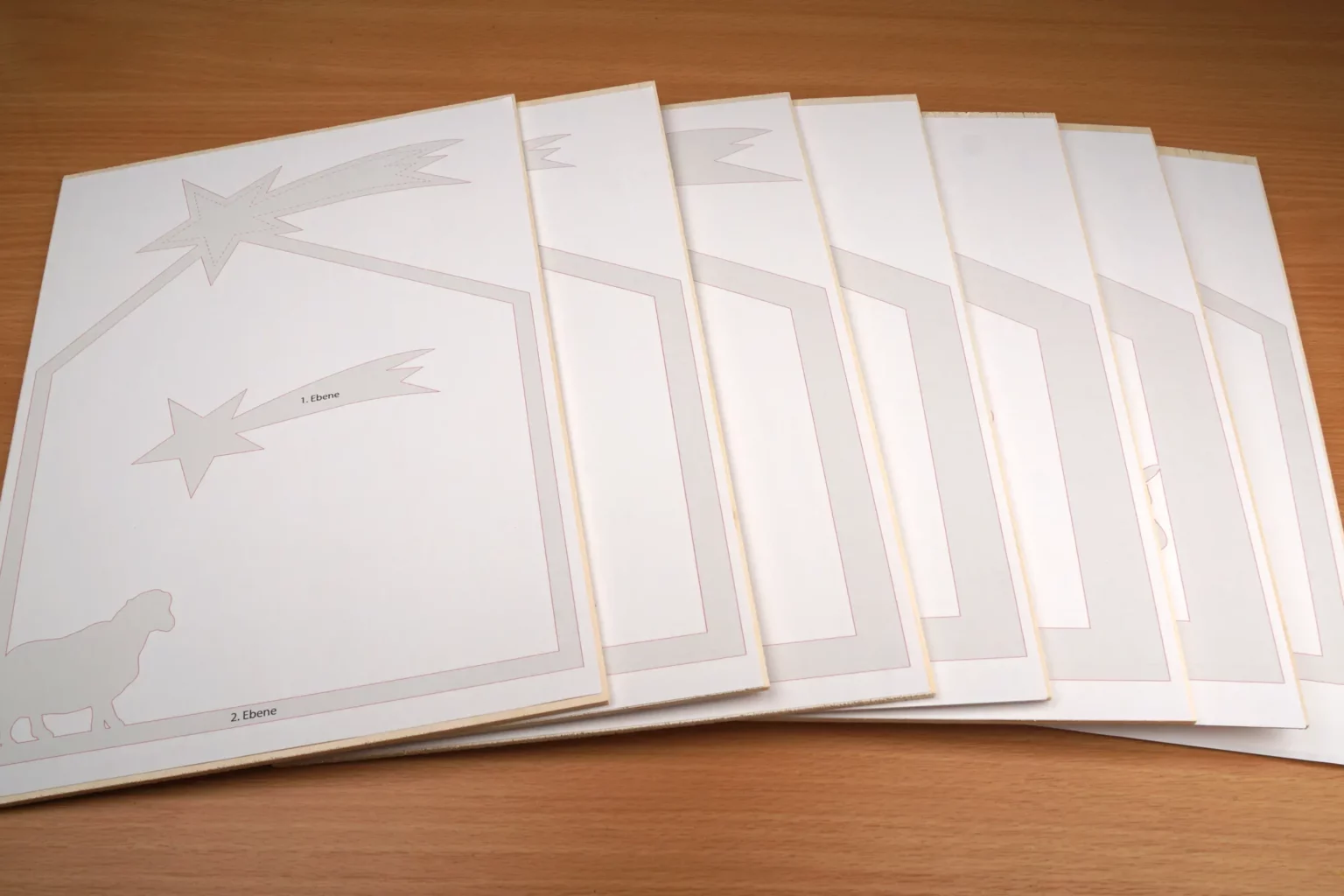 25-02-stall-von-bethlehem-krippe-laubsaege-dekupiersaege-vorlage-ausdrucken-vorlagenpapier-aufkleben-3-mm-sperrholz