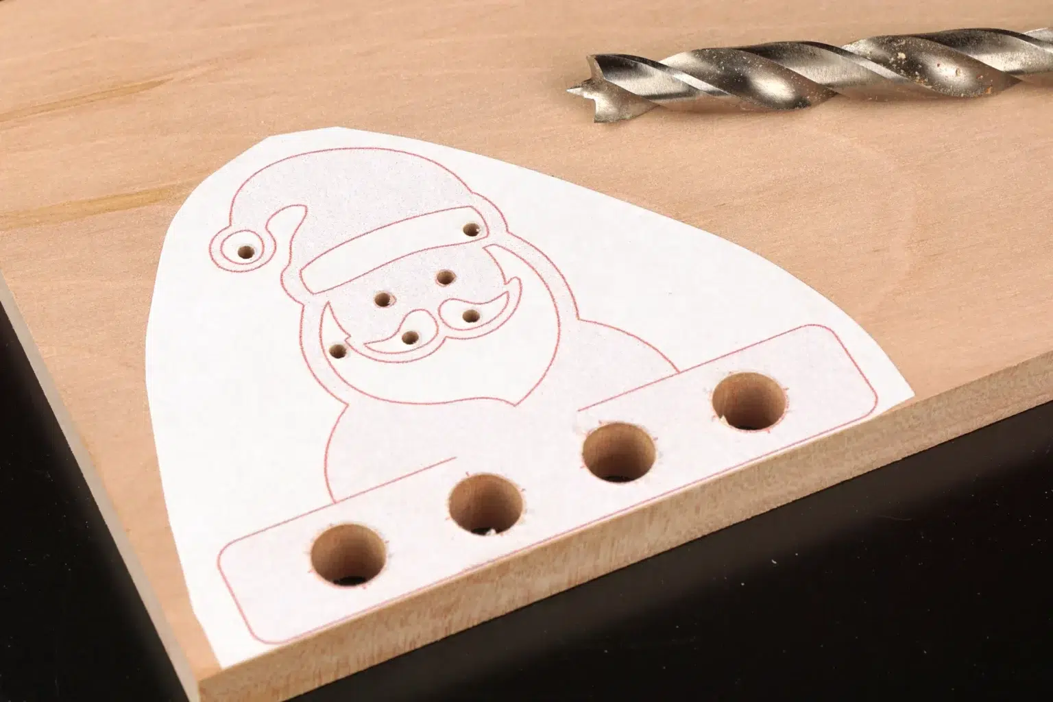 25-02b-weihnachtsgeld-geschenk-laubsaege-dekupiersaege-vorlage-loch-geldscheine-bohren-saegen