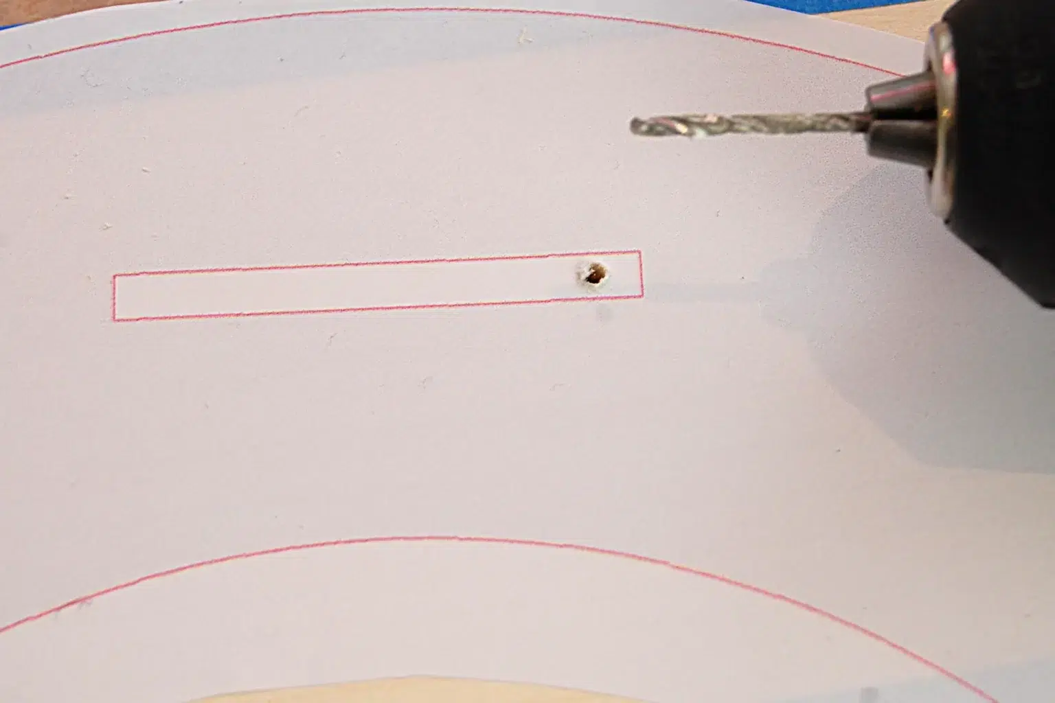 25-02b-weihnachtswald-advent-deko-laubsaege-dekupiersaege-vorlage-saegeblattdurchfuehrungen-bohren