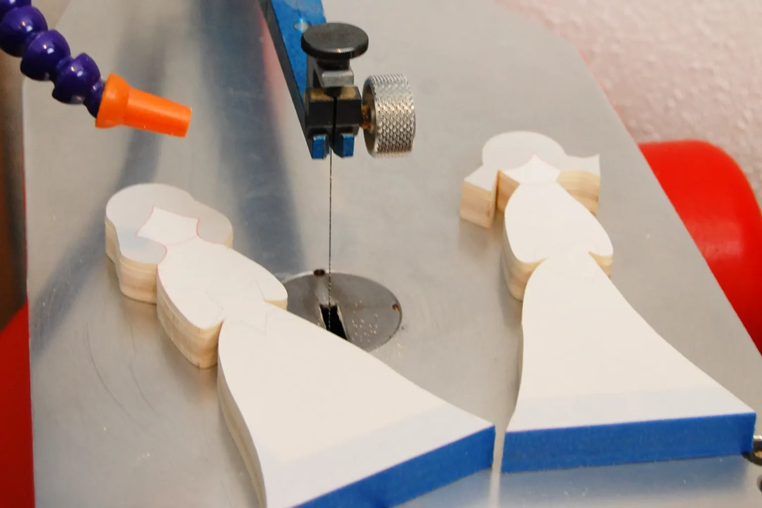 25-03-engel-mit-charme-deko-laubsaege-dekupiersaege-vorlage-motive-aussaegen-aussenkontur