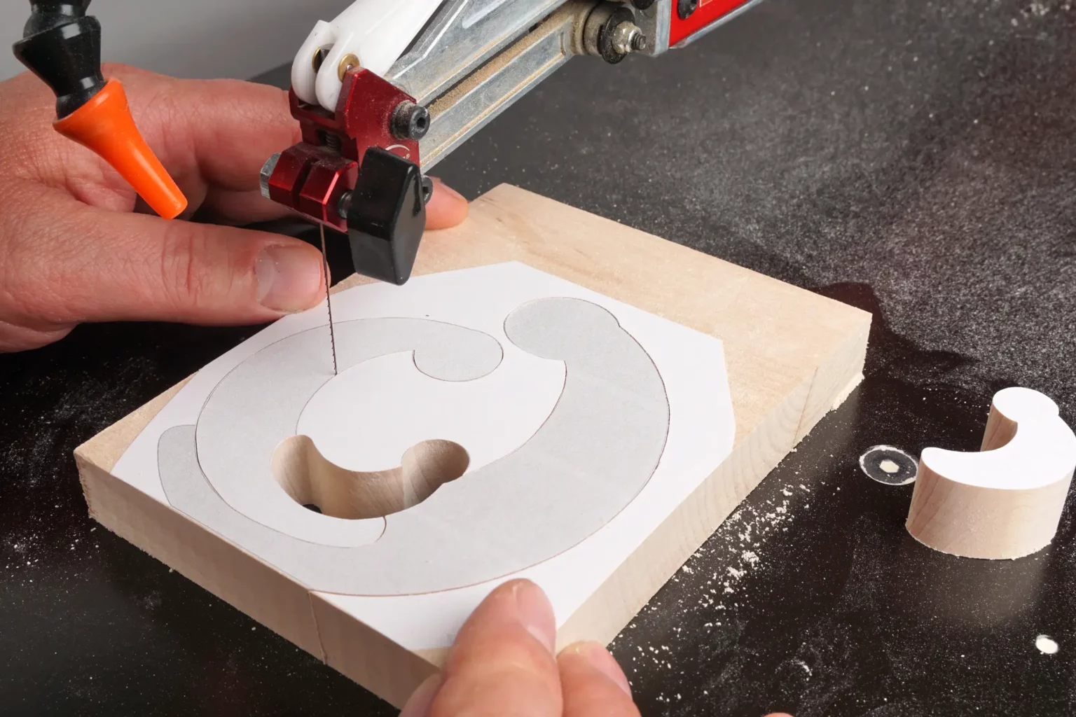 25-03-heilige-familie-weihnachten-deko-laubsaege-dekupiersaege-vorlage-kopieren-kontur-aussaegen-jesuskind-maria