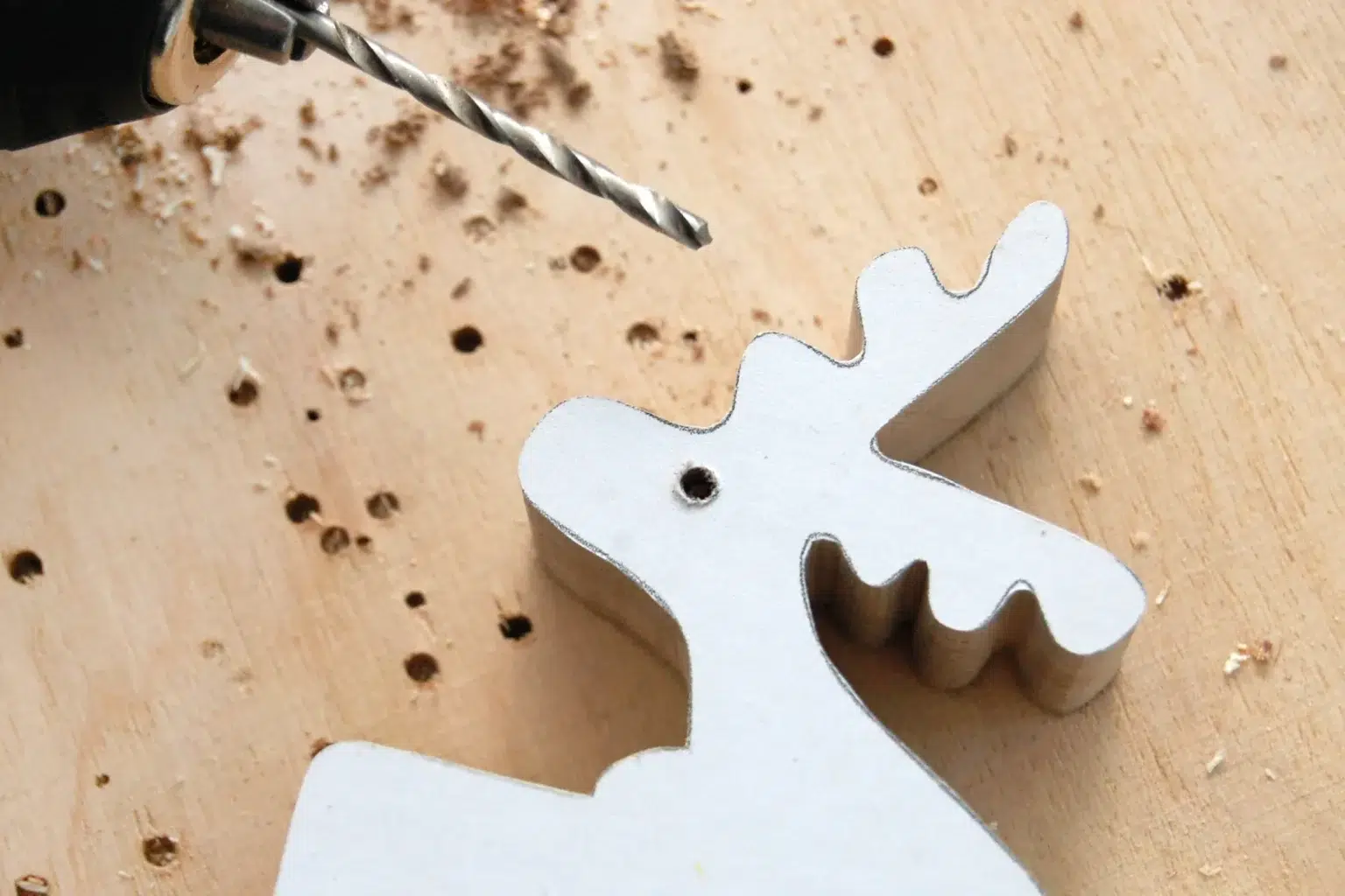 25-05-der-weihnachtsexpress-deko-laubsaege-dekupiersaege-vorlage-loch-auge-bohren