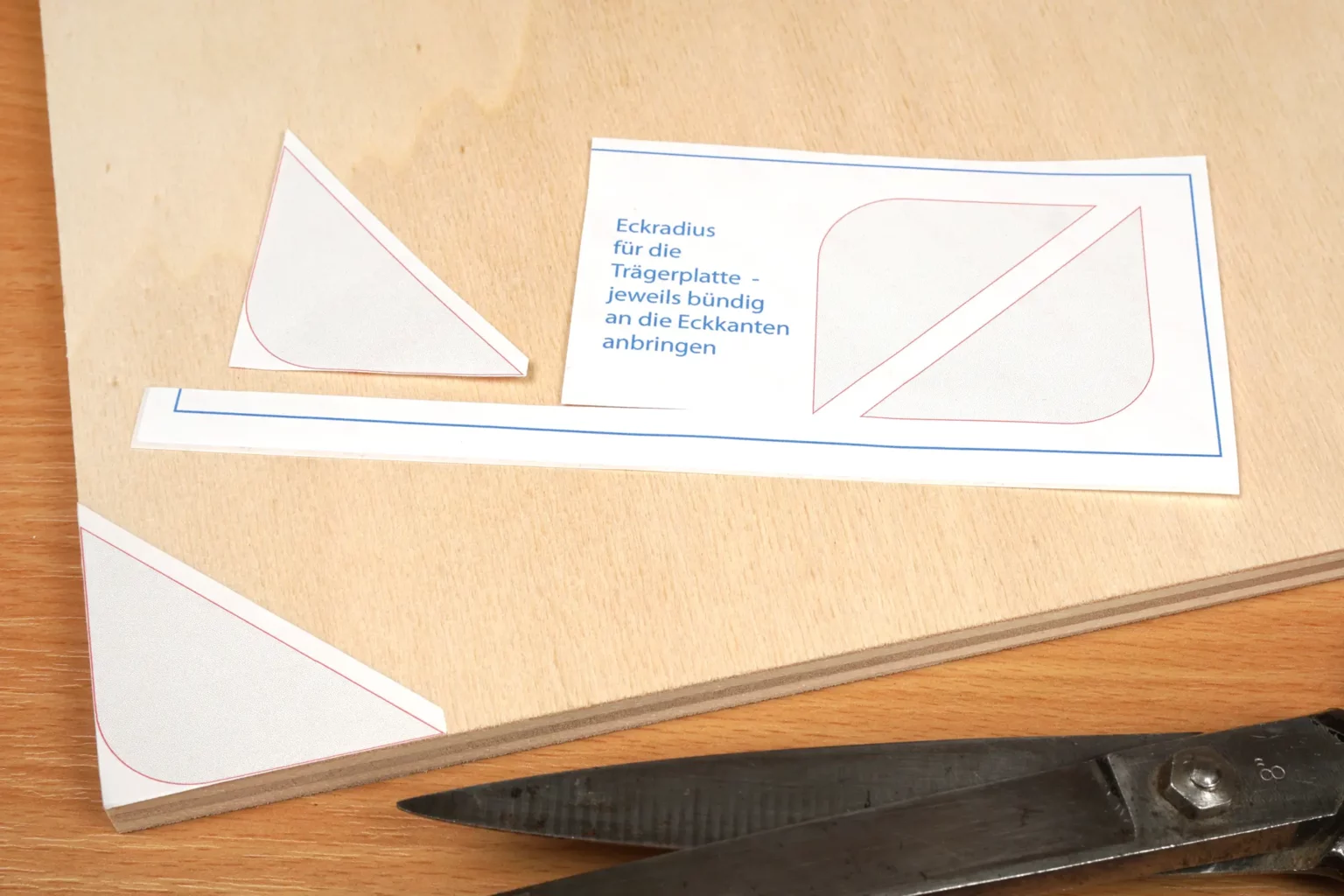 26-03-magnetboard-deko-laubsaege-dekupiersaege-vorlage-vorlagenpapier-aufkleben-eckradius-grosse-sperrholzplatte-10-mm