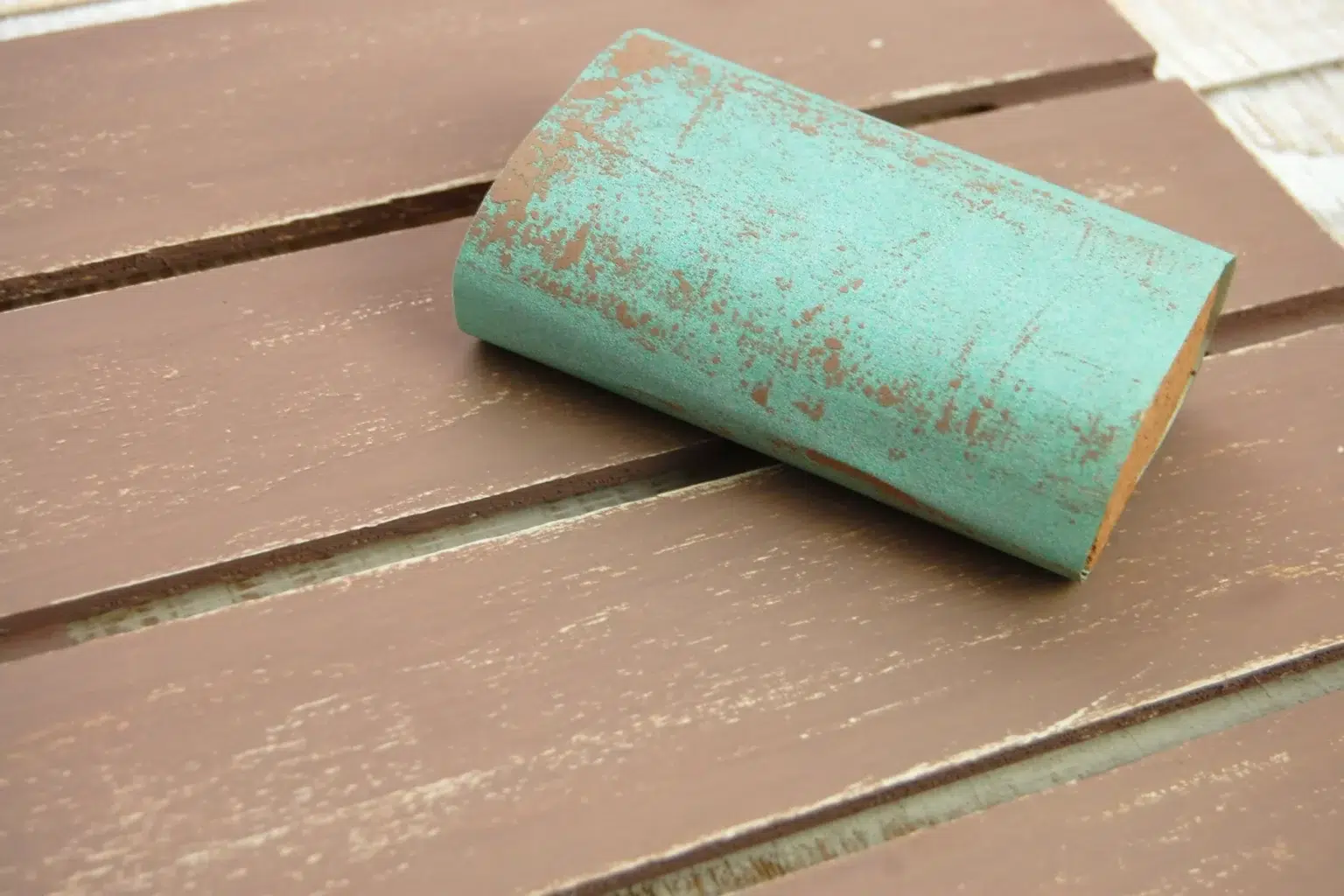 26-04-schriftzuege-in-szene-setzenl-deko-laubsaege-dekupiersaege-vorlage-oberflachen-kanten-schleifen-shabby-look