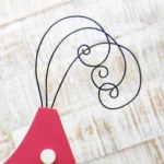 26-16a-huehner-im-landhausstil-deko-laubsaege-dekupiersaege-vorlage-draht-einkleben-sekundenkleber