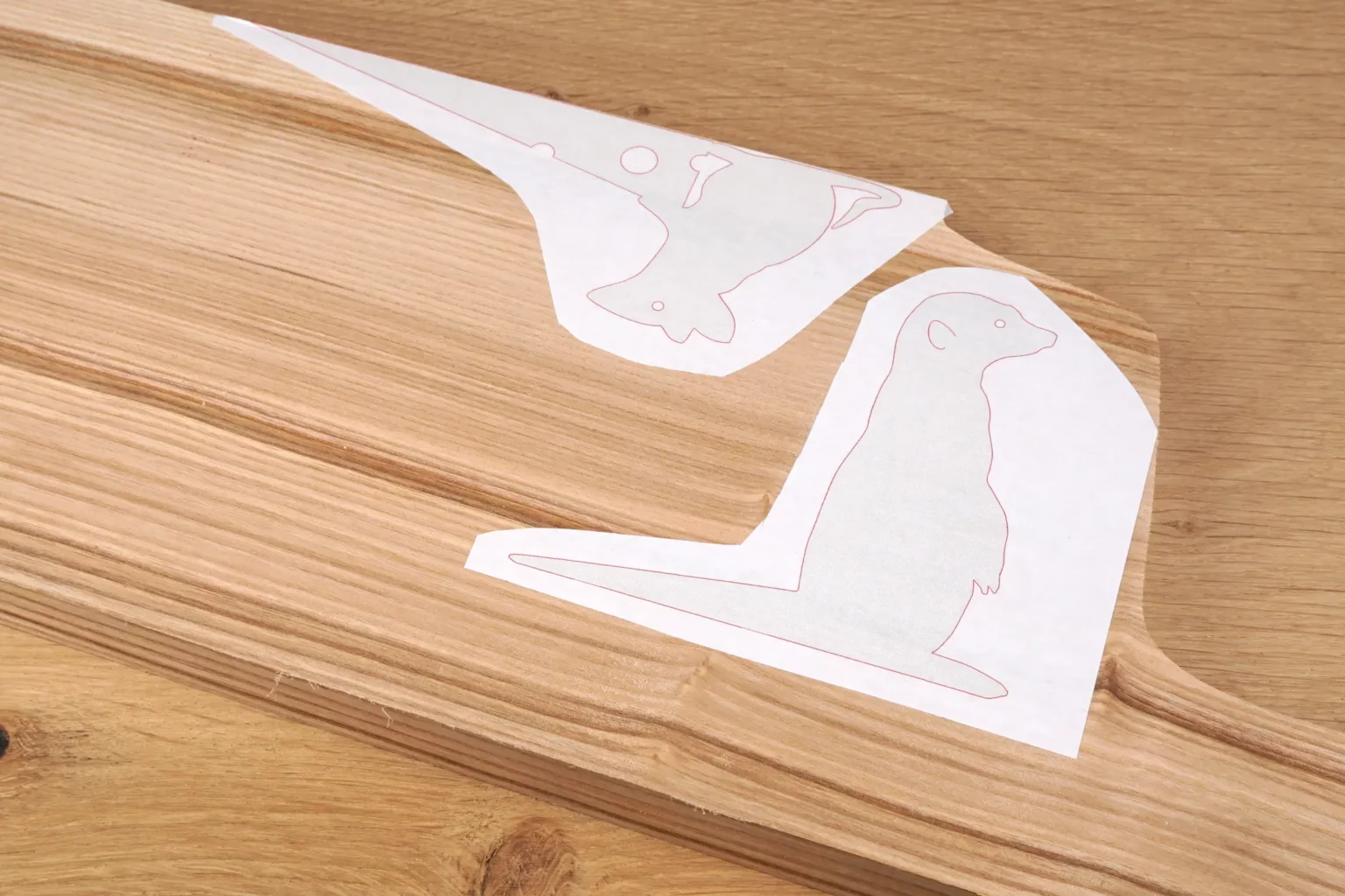 27-01-tuerstopper-deko-laubsaege-dekupiersaege-vorlage-kopieren-ausdrucken-vorlagenpapier-selbstklebend-aufkleben-massivholz