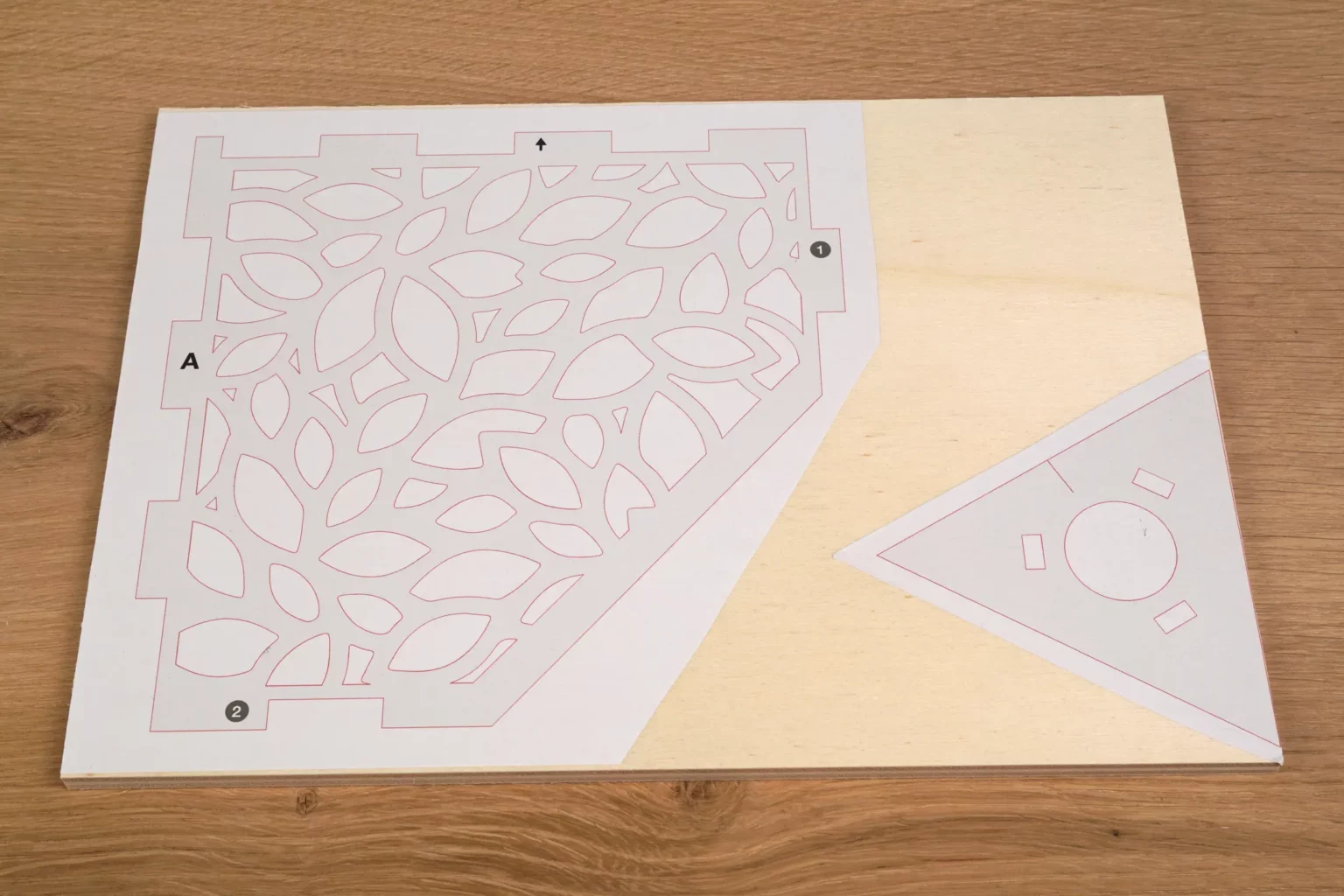 27-01-wuerfellampe-deko-laubsaege-dekupiersaege-vorlage-kopieren-ausdrucken-vorlagenpapier-selbstklebend-aufkleben-sperrholz-a