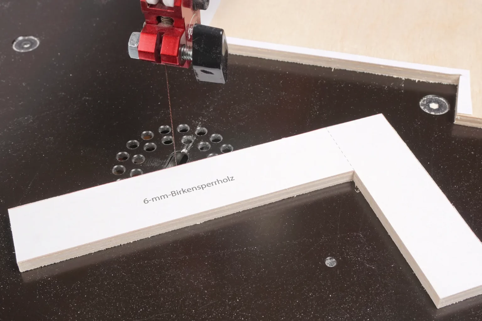 27-03b-kleine-handwerker-spielzeug-laubsaege-dekupiersaege-vorlage-schreinerwinkel-aussenkontur-saegen