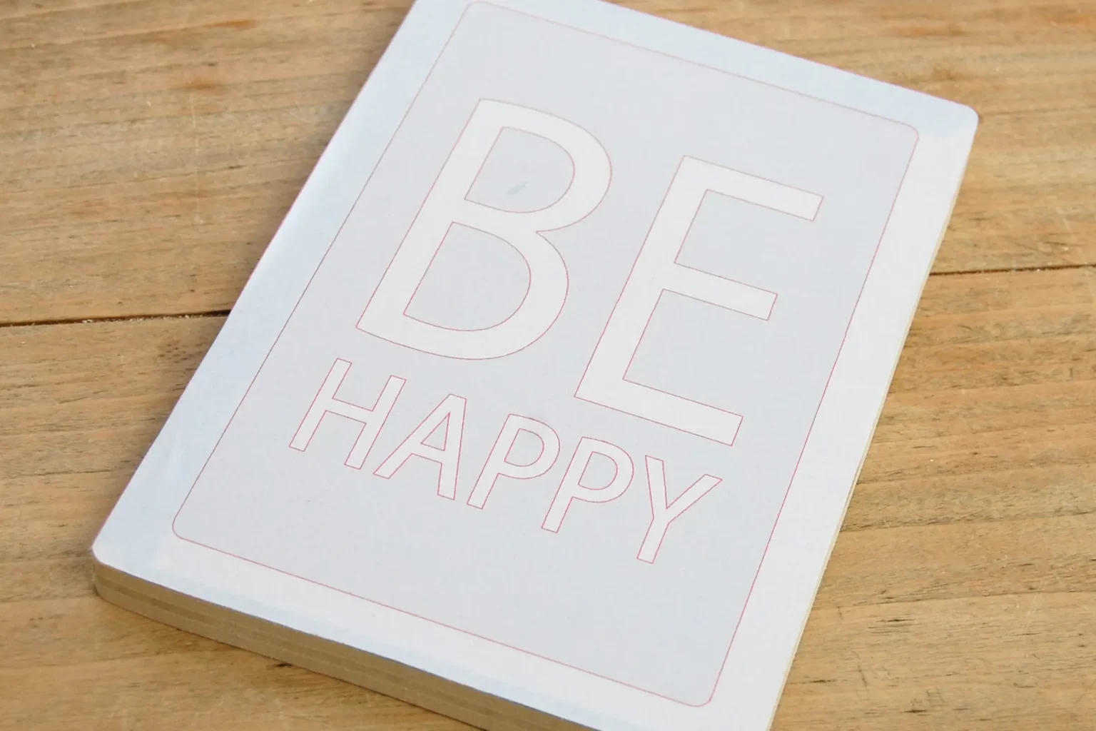 27-05-little-reminders-deko-laubsaege-dekupiersaege-vorlage-hintergrundplatte-vorlagenpapier-aufkleben-sperrholz