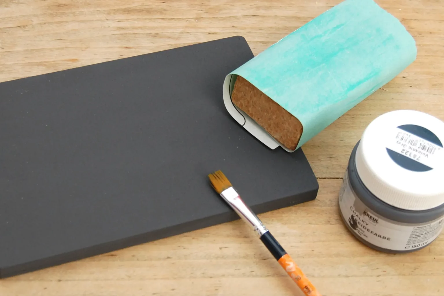 27-06-little-reminders-deko-laubsaege-dekupiersaege-vorlage-hintergrundplatte-verputzen-schleifen-bemalen-kreidefarbe