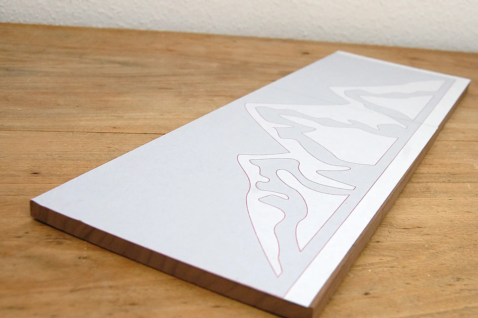 28-03-alpengluehen-deko-laubsaege-dekupiersaege-vorlage-vorlagenpapier-aufkleben-obere-und-linke-Materialkante