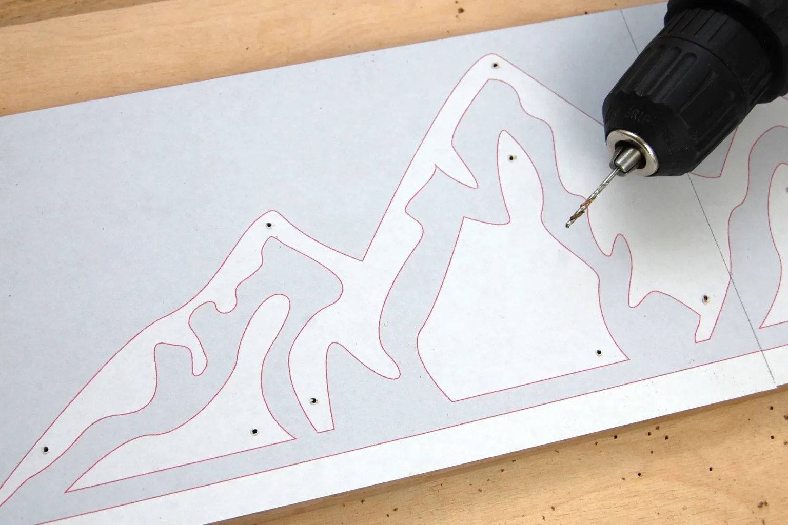 28-04-alpengluehen-deko-laubsaege-dekupiersaege-vorlage-saegeblattdurchfuehrungen-bohren