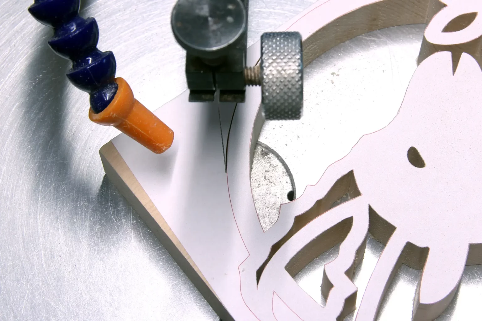 28-04-topfuntersetzer-im-alpenstil-laubsaege-dekupiersaege-vorlage-aussenkontur-saegen