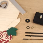 28-16a-kuckucksuhr-deko-laubsaege-dekupiersaege-vorlage-uhrwerk-vorbereiten