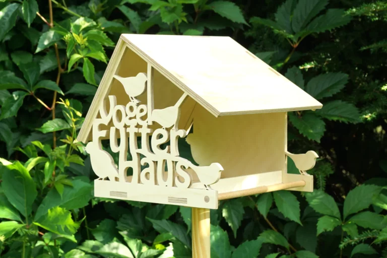 28-titel-vogelfutterhaus-garten-laubsaege-dekupiersaege-vorlage