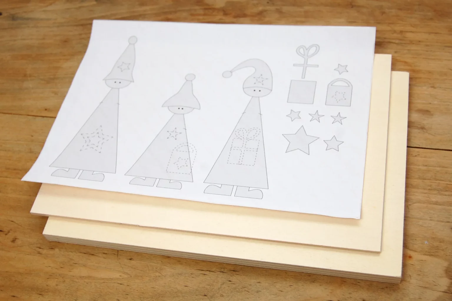 29-01-sternenwichtel-weihnachten-deko-laubsaege-dekupiersaege-vorlage-kopieren-ausdrucken-vorlagenpapier-selbstklebend-sperrholz