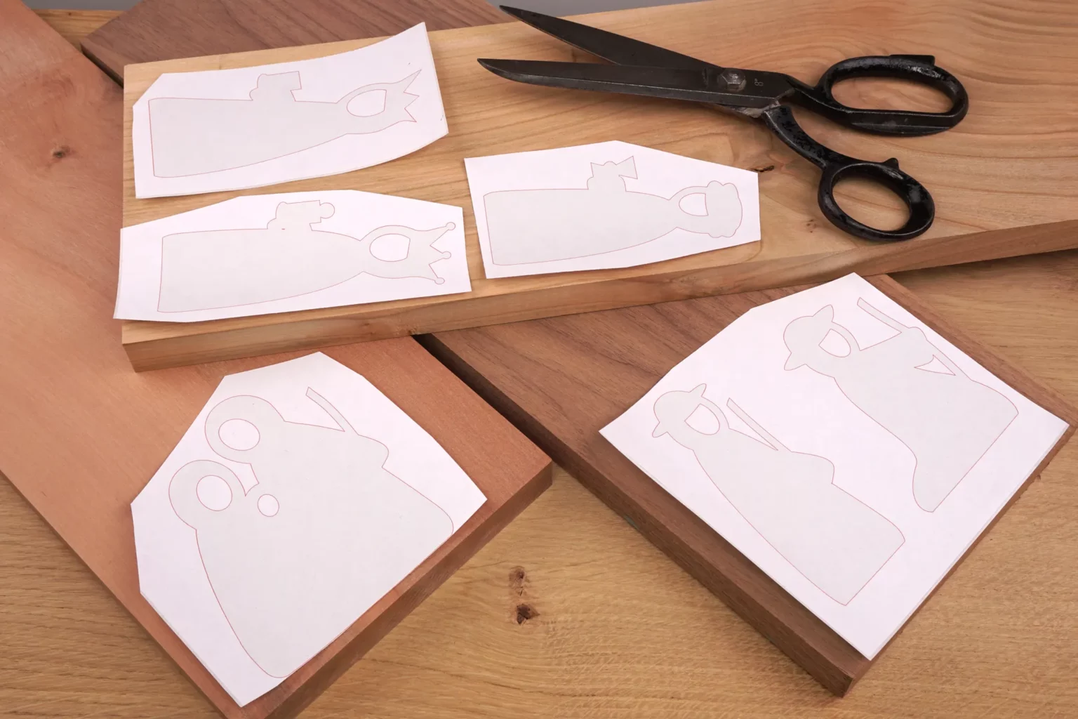 29-01-weihnachtskrippe-laubsaege-dekupiersaege-vorlage-ausdrucken-vorlagenpapier-selbstklebend-20-mm-massivholz