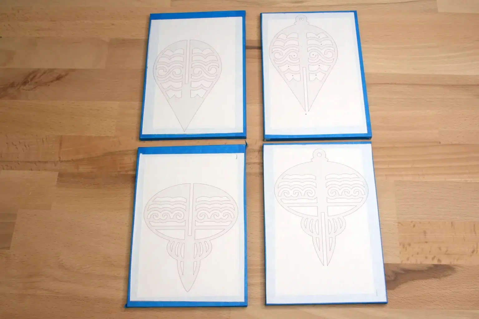 29-04-orientalischer-baumschmuck-weihnachten-laubsaege-dekupiersaege-vorlage-stapel-blue-tape-vorlagenpapier-aufkleben