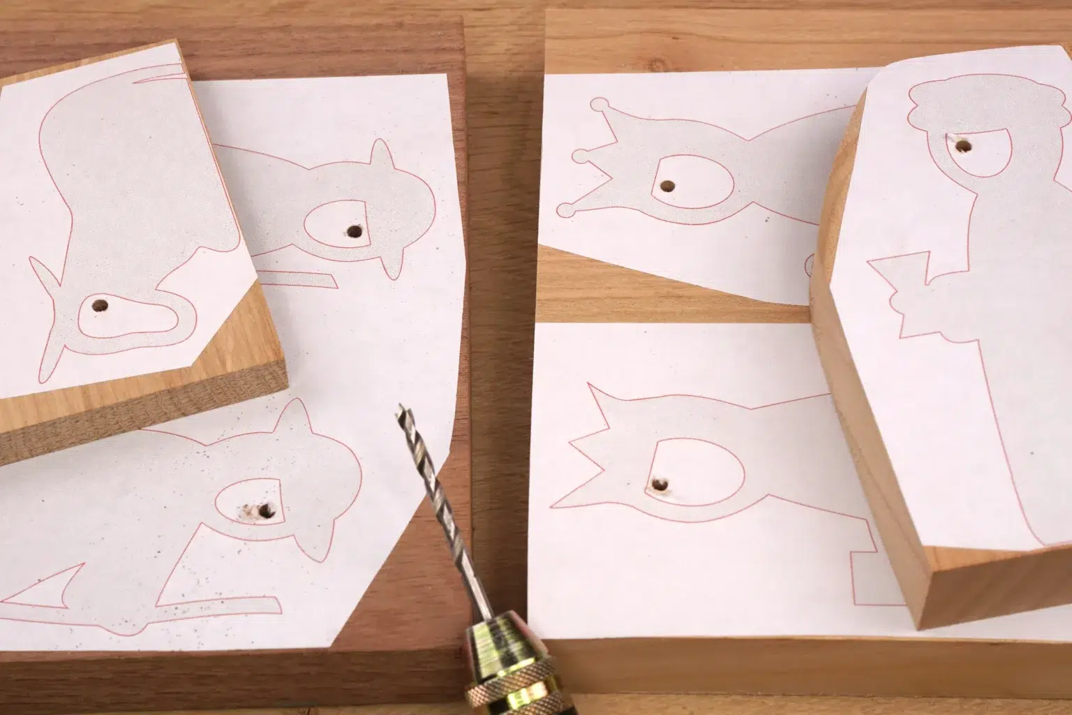 29-05-weihnachtskrippe-laubsaege-dekupiersaege-vorlage-saegeblattdurchfuehrungen-bohren-massivholz