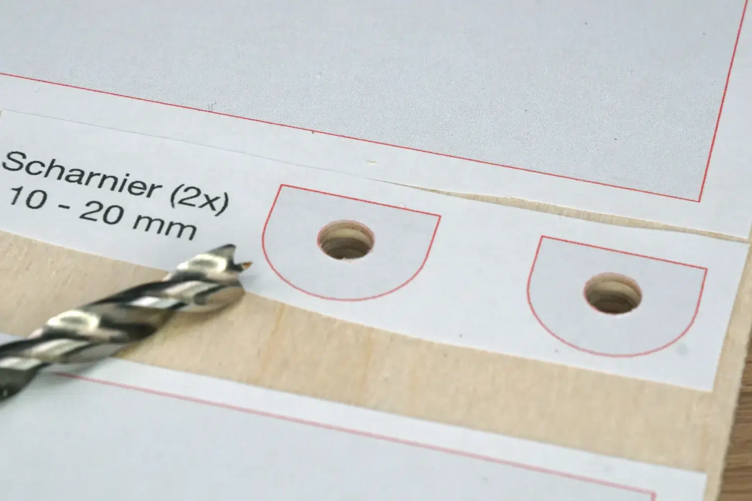 30-04-kieslaster-spielzeug-laubsaege-dekupiersaege-vorlage-loecher--bohren-achsen-birkensperrholz