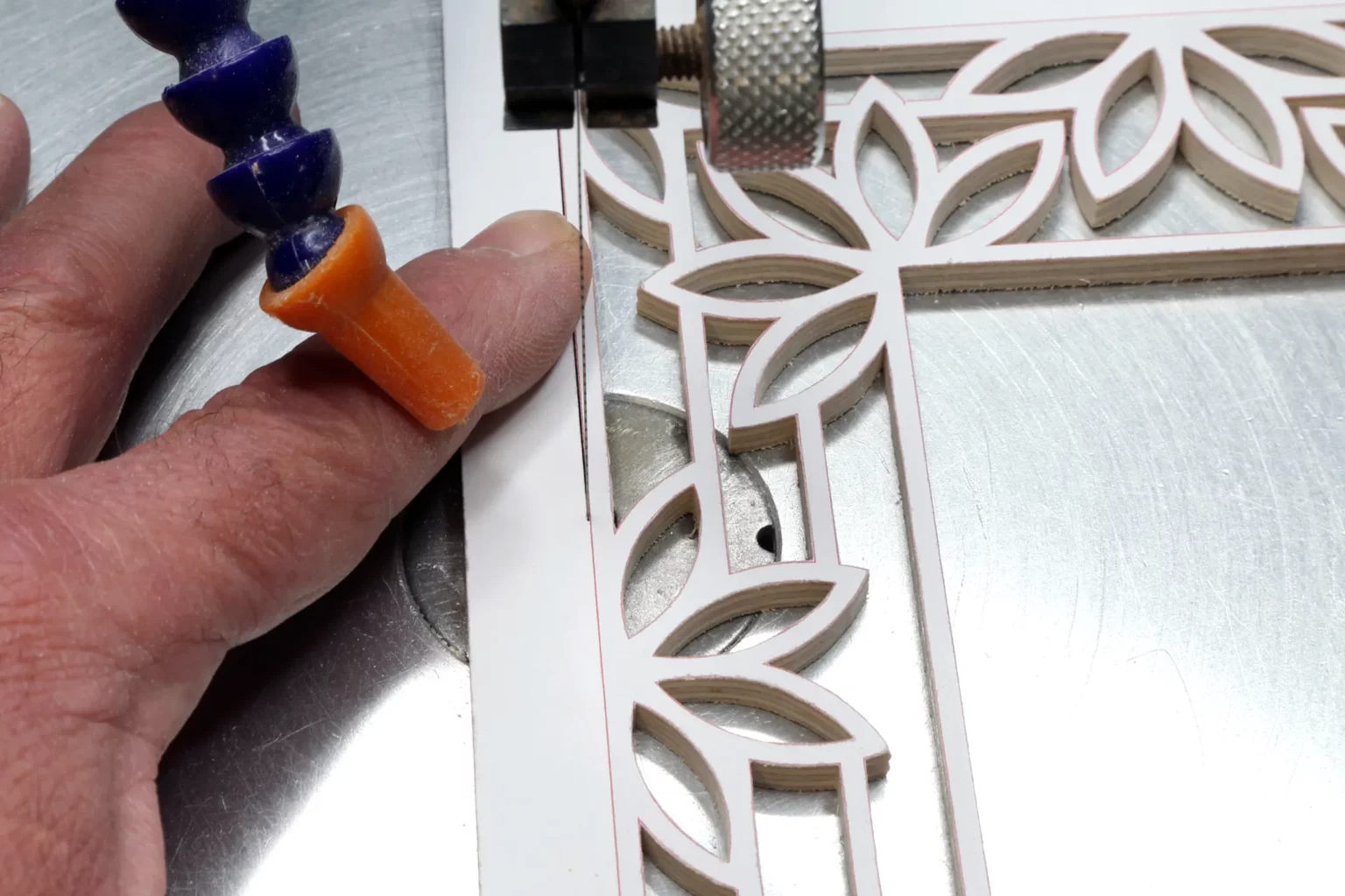 30-05-blumige-bilderrahmen-deko-laubsaege-dekupiersaege-vorlage-rahmen-aussenkontur-saegen