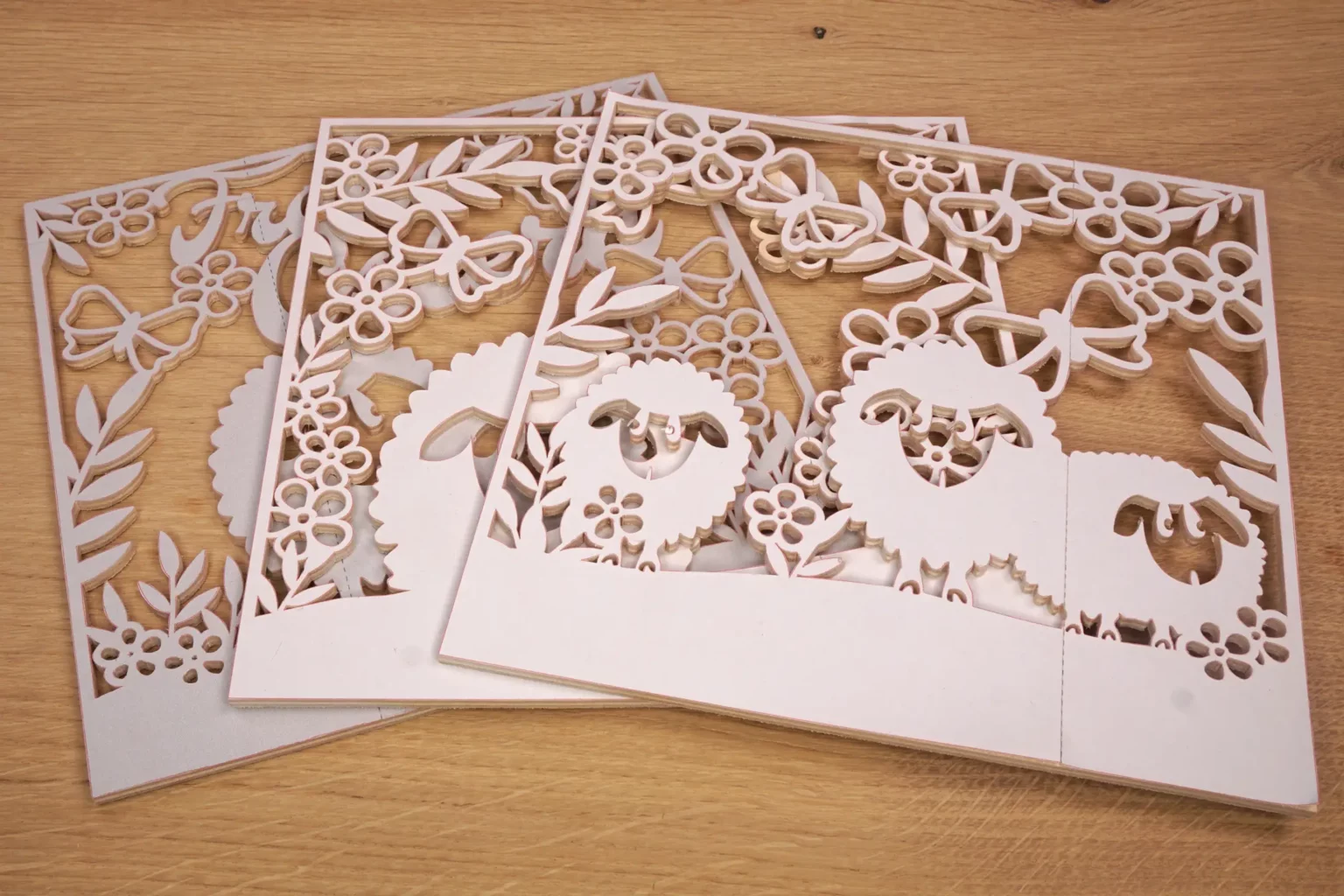 30-06-schaefchenherde-deko-laubsaege-dekupiersaege-vorlage-vorlagenpapier-abziehen