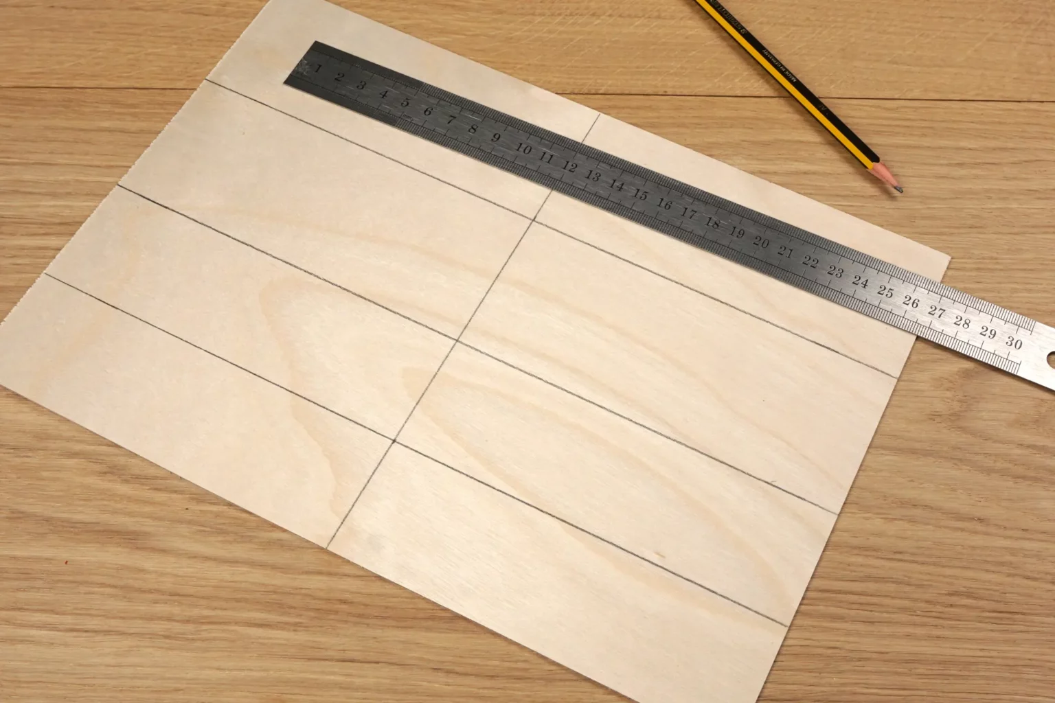 31-02-leszezeichen-herz-mandala-geschenk-laubsaege-dekupiersaege-vorlage-platte-unterteilen-messen-anzeichnen