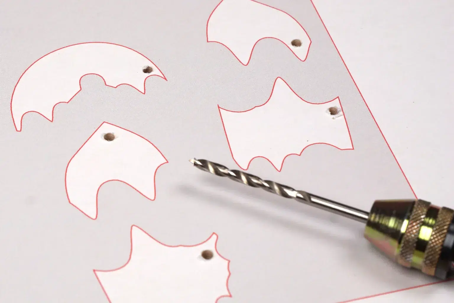 31-03-wandbild-aloha-deko-sommer--laubsaege-dekupiersaege-vorlage-saegeblattdurchfuehrungen-bohren