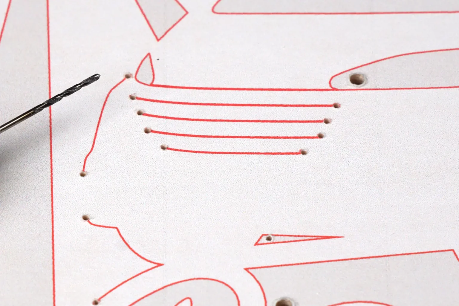 31-04-campingfieber-deko--laubsaege-dekupiersaege-vorlage-saegeblattdurchfuehrungen-bohren-fuer-linien