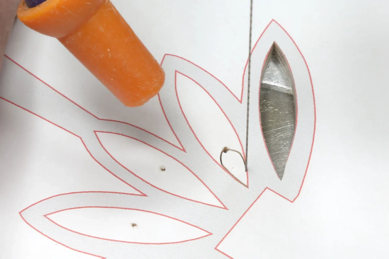 31-05-rosenstaebe-garten-laubsaege-dekupiersaege-vorlage-zierelemente-innenschnitte-aussenkontur-saegen