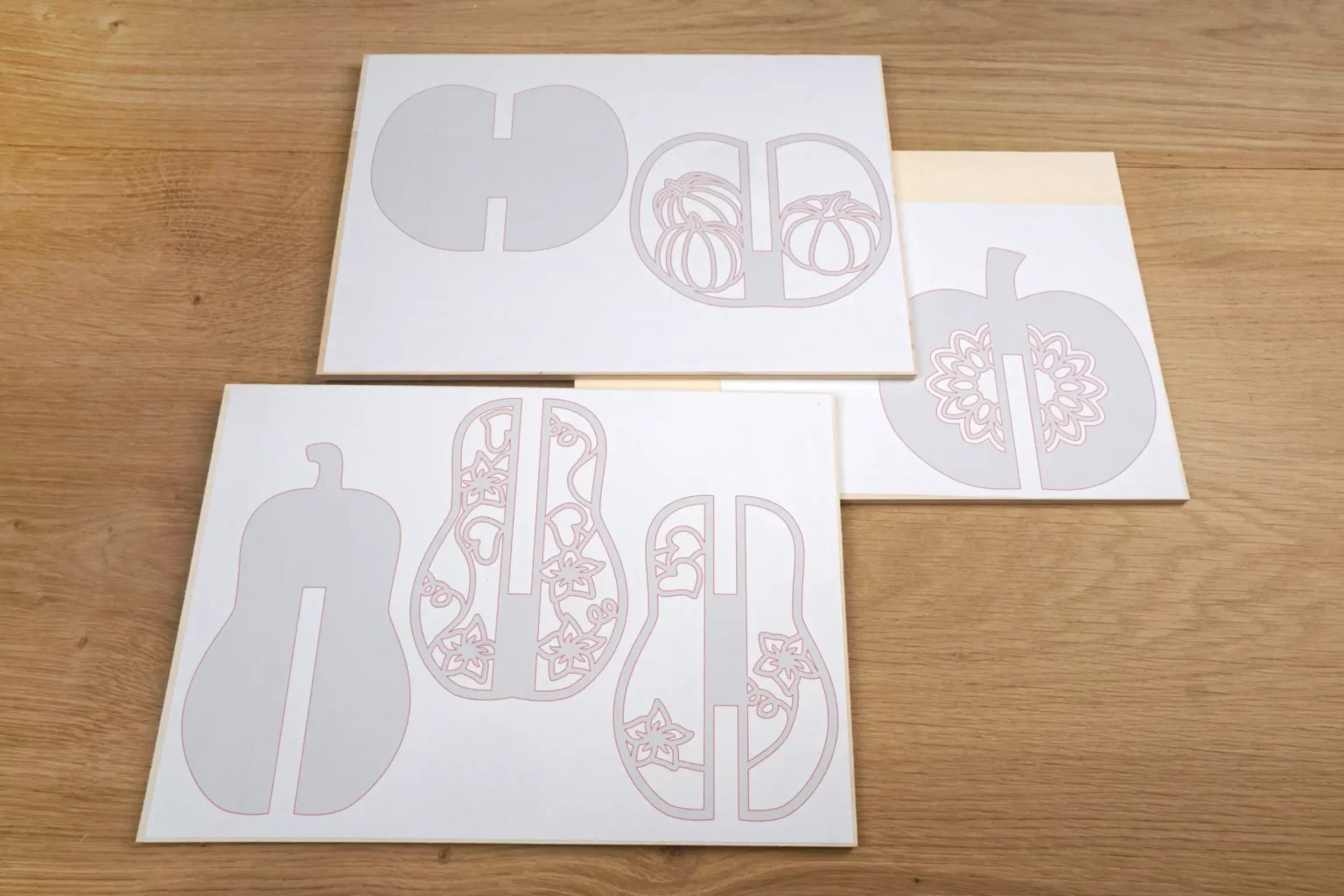 32-01-3-d-kuerbisse-deko-herbst-laubsaege-dekupiersaege-vorlage-kopieren-ausdrucken-vorlagenpapier-selbstkelbend-6-mm-pappelsperrholz