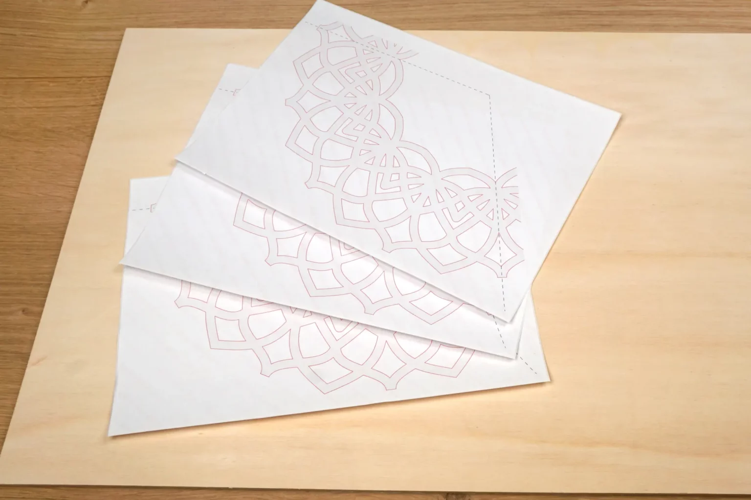 32-01-edler-wandspiegel-deko-laubsaege-dekupiersaege-vorlage-ausdrucken-kopieren-vorlagenpapier-selbstklebend-sperrholz