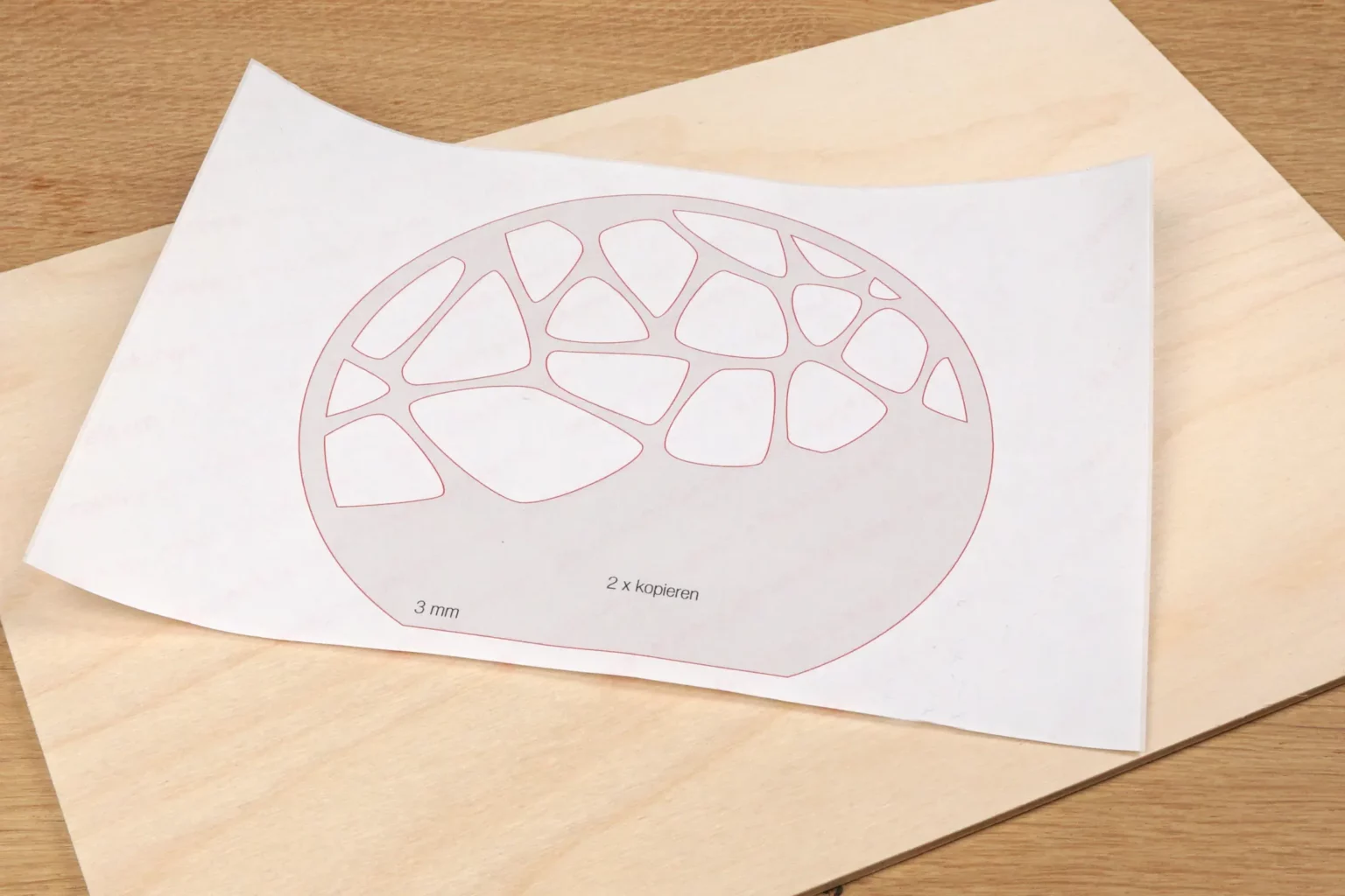 32-02-dekoleuchte-laubsaege-dekupiersaege-vorlage-ausdrucken-kopieren-vorlagenpapier-3-mm-sperrholz