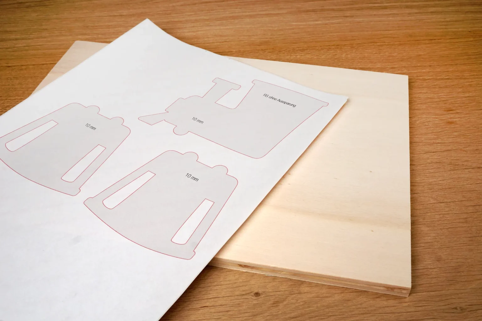 32-02-fotozug-deko--laubsaege-dekupiersaege-vorlage-kopieren-ausdrucken-vorlagenpapier-selbstklebend-10-mm-sperrholz