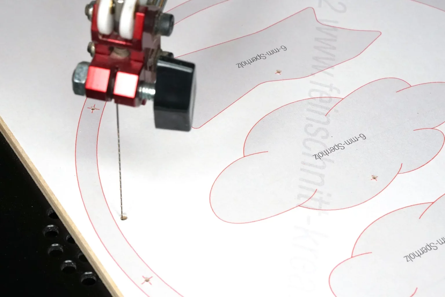 33-04-pinguin-mobilie-kinder-laubsaege-dekupiersaege-vorlage-inneren-kreis-ring-saegen