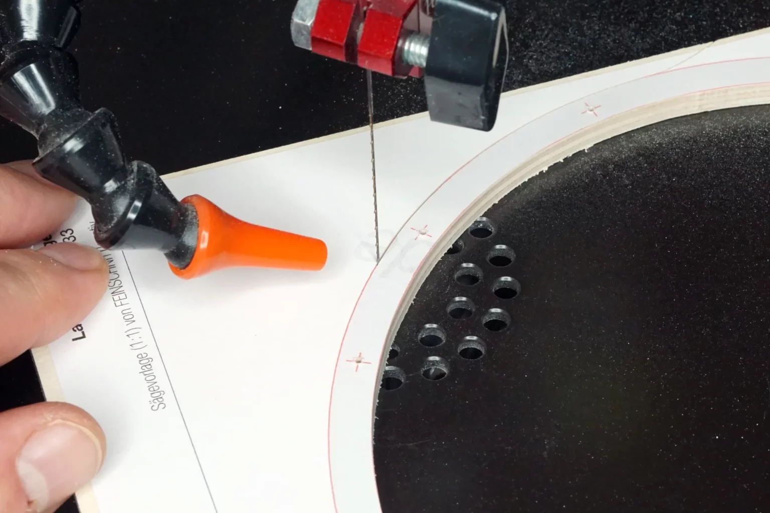 33-05-pinguin-mobilie-kinder-laubsaege-dekupiersaege-vorlage-aussenkontur--ring-saegen